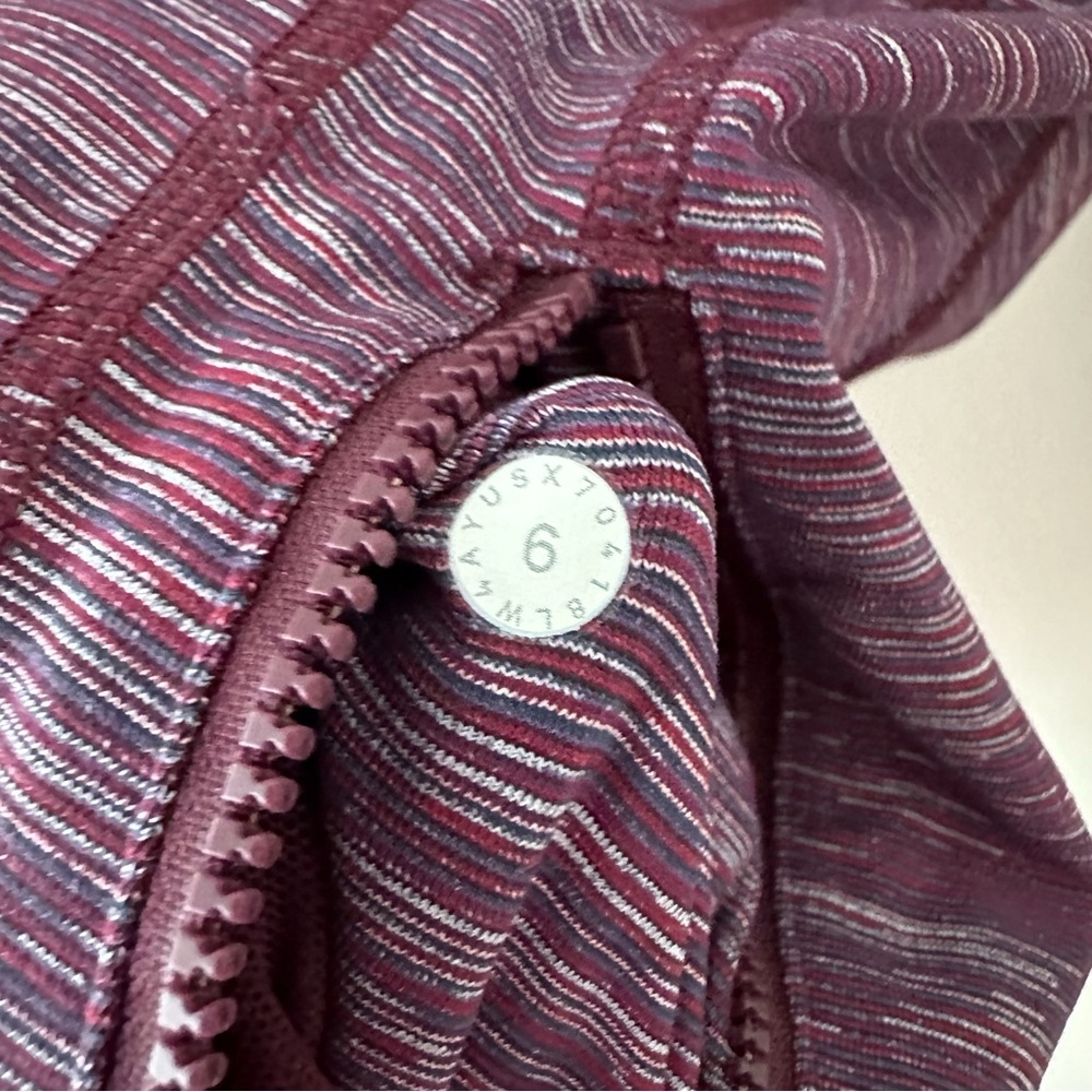 LULULEMON royal ruby define jacket - Picture 9 of 9
